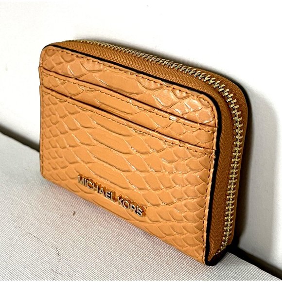 New Michael Kors Jet Set Travel Medium Zip Around Card Case Wallet Croc Cider - Picture 2 of 4